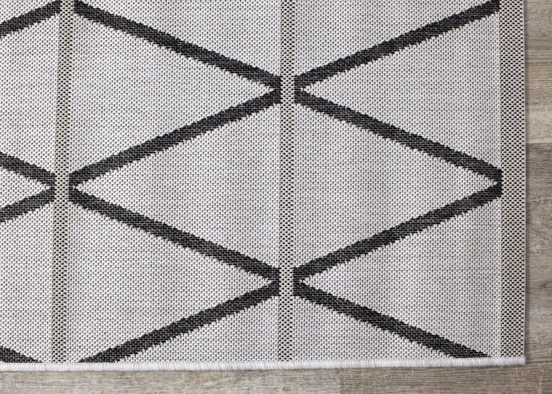 Jackson Diamond Indoor/Outdoor Area Rug - 5'3\" x 7'7\"