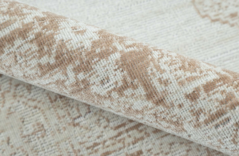 Maude Traditional 5'3\" x 7'3\" Area Rug in Brown Indoor Area Rug