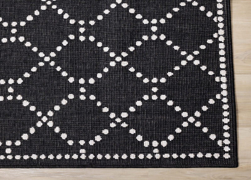 Brooke Reversible Diamonds Indoor/Outdoor Area Rug - 7'10\" x 11'2\"