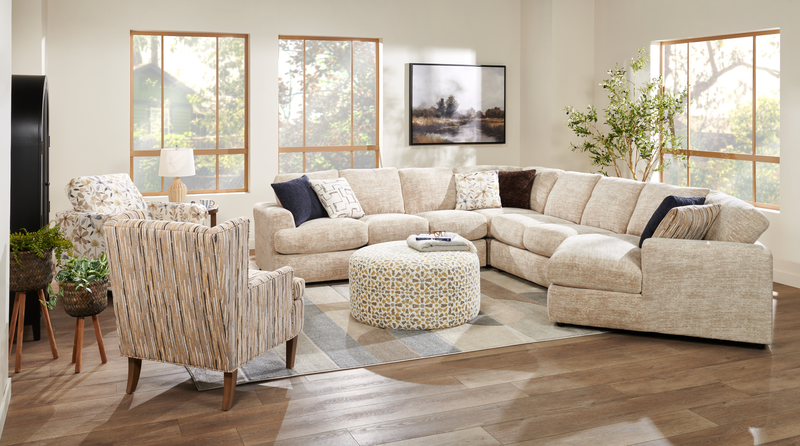 Made in Canada Customizable Sofa Lab Curve 4-Piece Right-Facing Sectional with Cuddler - Plush Parchment