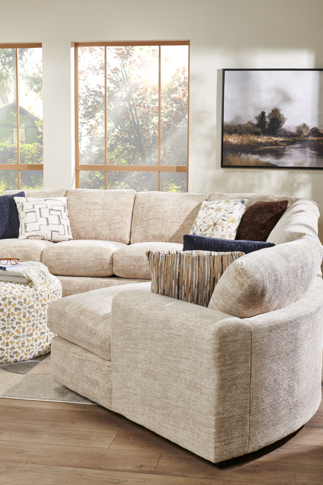 Made in Canada Customizable Sofa Lab Curve 4-Piece Right-Facing Sectional with Cuddler - Plush Parchment