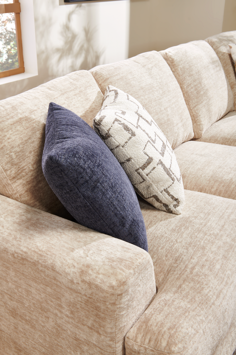 Made in Canada Customizable Sofa Lab Curve 4-Piece Right-Facing Sectional with Cuddler - Plush Parchment