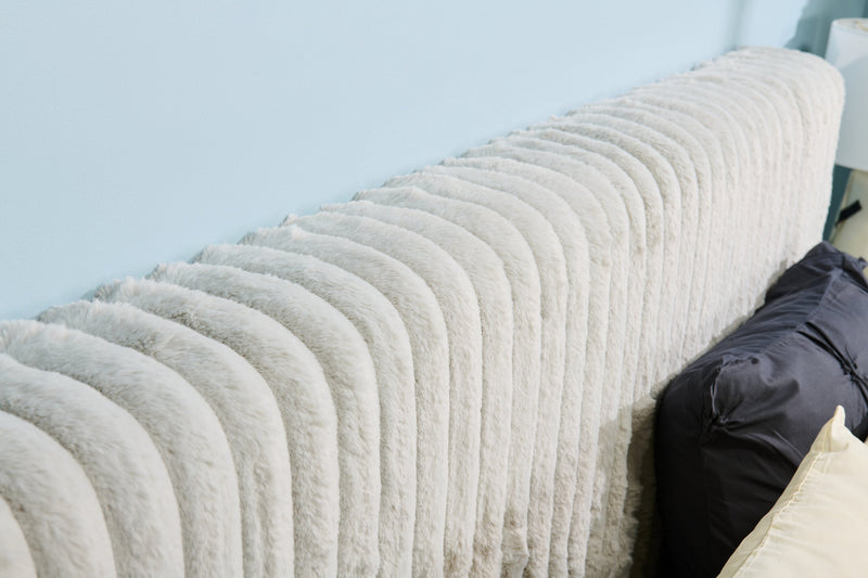 Aria Upholstered Platform Bed in Grey Fabric, Tufted - Queen Size