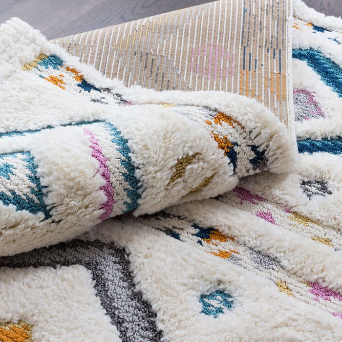 Lola Chevron 5x8 Area Rug