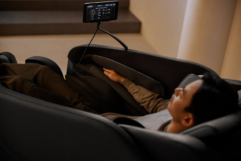 Panasonic Real Pro ULTRA Prestige™ 33.5\" High-Quality Synthetic Leather Reclining Massage Chair - Black