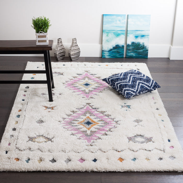 Lola Diamond 8x11 Area Rug