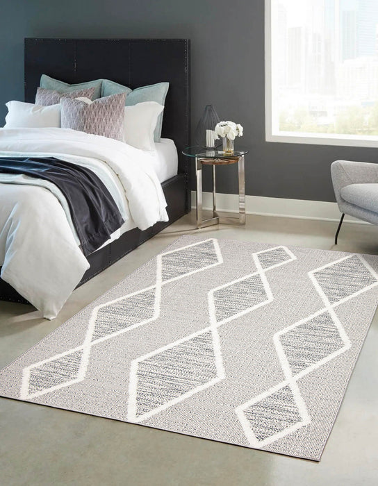 Ebba Grey Area Rug - 5'0\" x 7'0\"