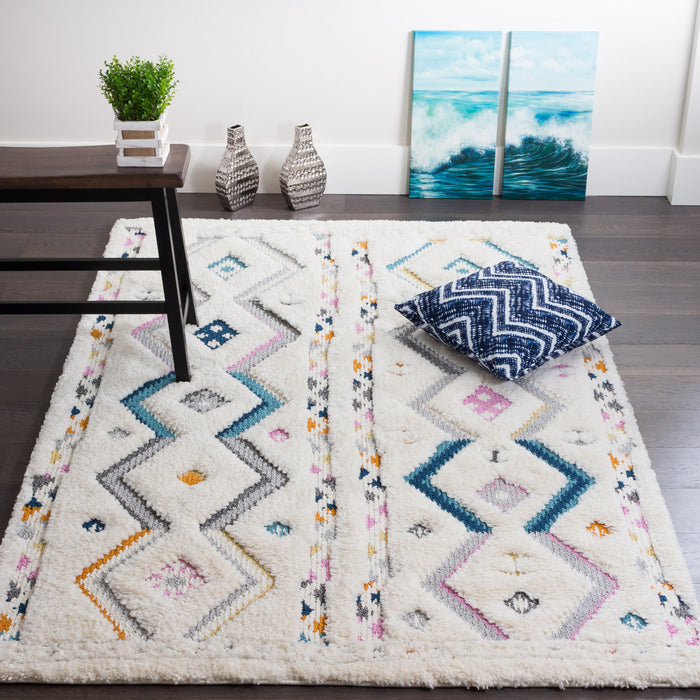 Lola Chevron 3x5 Area Rug