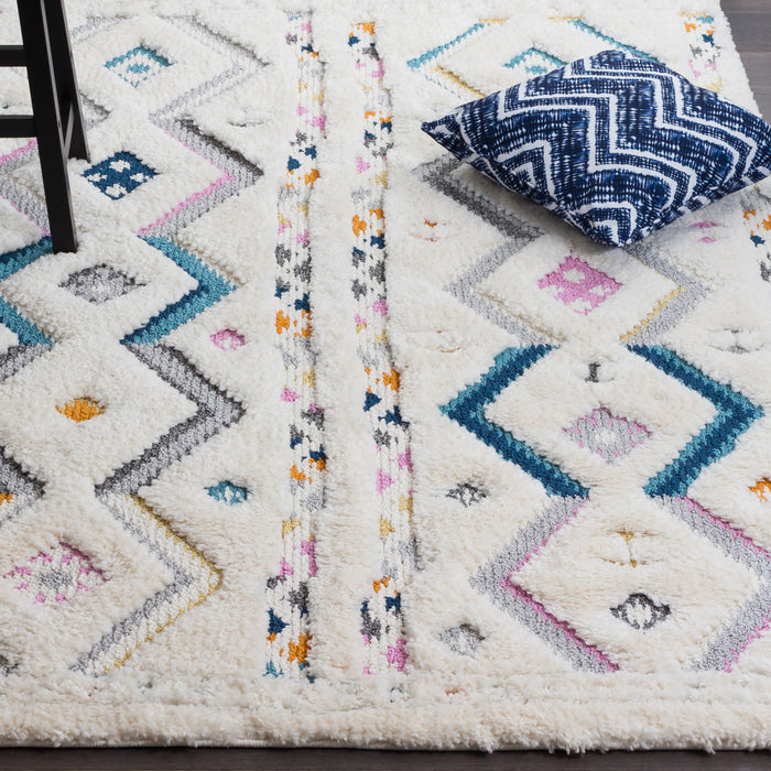Lola Chevron 5x8 Area Rug
