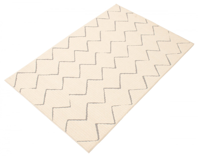 Kimi Ivory 4'7\" x 6'7\" Area Rug