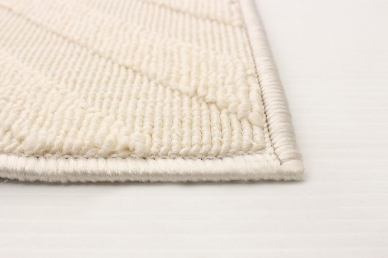 Dodie Ivory 5'3\" x 7'7\" Area Rug