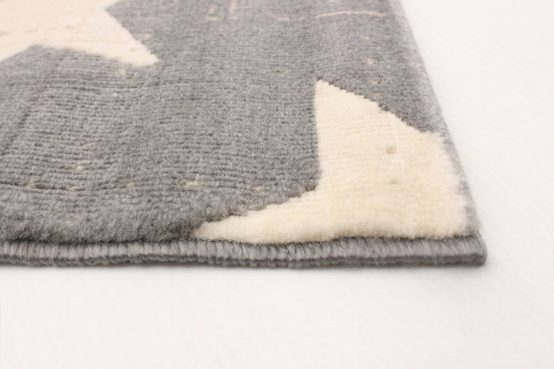 Ira Grey 2'8\" x 4'11\" Area Rug