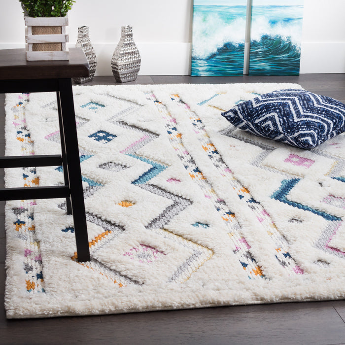 Lola Chevron 3x5 Area Rug
