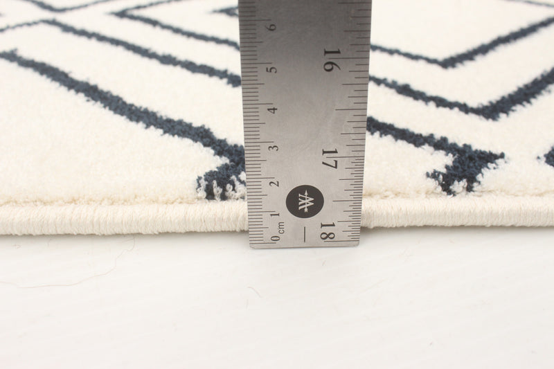 August Geod White-Navy 6'7\" x 9'6\" Area Rug