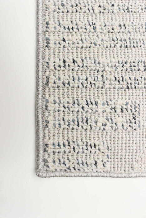 Torionna Grey Area Rug - 6'7\" x 9'6\"