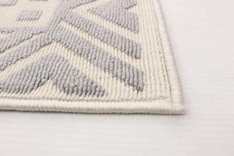 Gaia Light Grey 3'11\" x 5'7\" Area Rug
