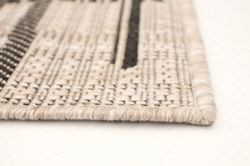 Sadie Burburry Silver-Black Area Rug - 5'3\" x 7'7\"