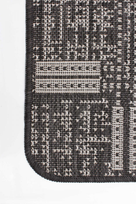 Joni Black Area Rug - 2'2\" X 3'11\" 