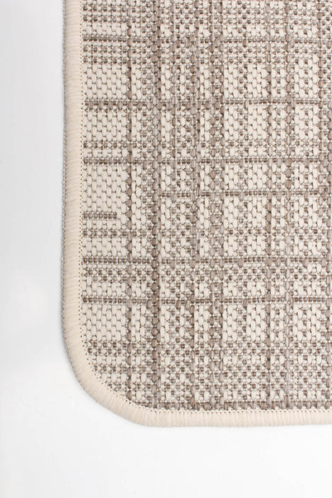 Panthea Ivory Area Rug - 4'4\" X 6'5\" 