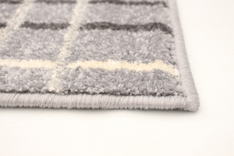 Taite Silver Area Rug - 5'3\" x 7'3\"