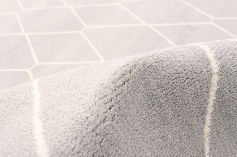 August Grey-White 5'3\" x 7'3\" Area Rug