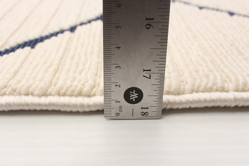 Kimi Blue-Ivory 4'7\" x 6'7\" Area Rug