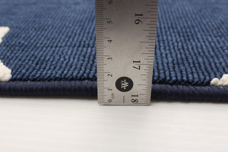 Sophie Ivory-Navy Area Rug - 4'7\" x 6'7\"