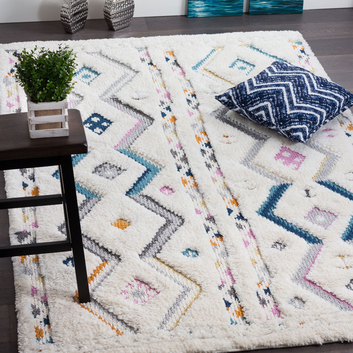 Lola Chevron 3x5 Area Rug