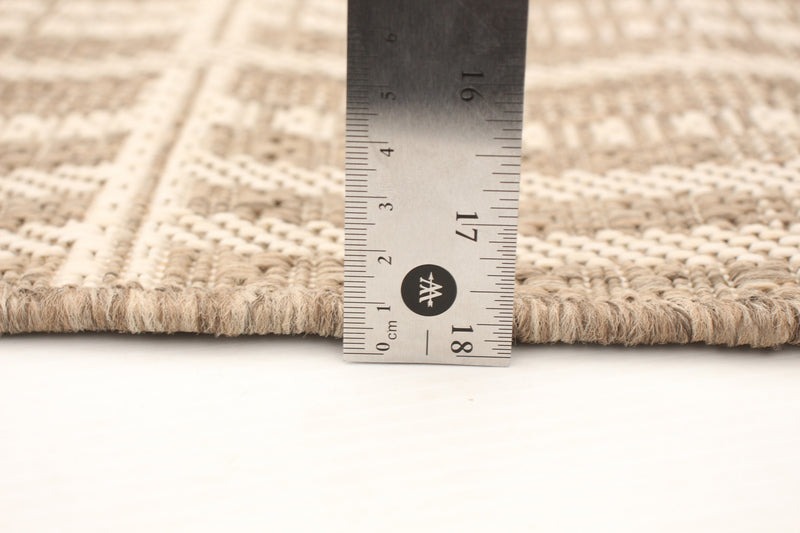 Sadie Burburry Taupe-Champagne Area Rug - 5'3\" x 7'7\"