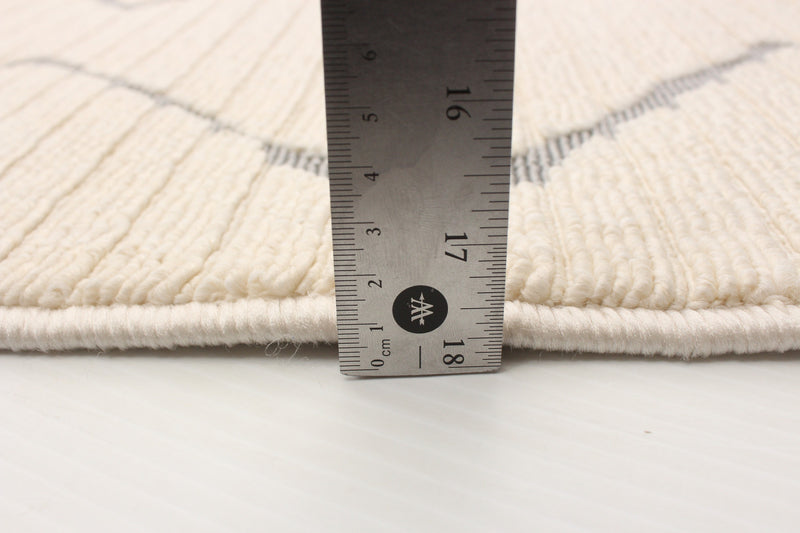 Kimi Ivory 5'3\" x 7'7\" Area Rug