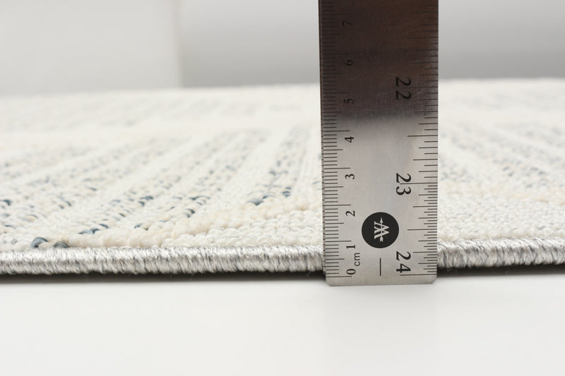Torionna Grey Area Rug - 6'7\" x 9'6\"