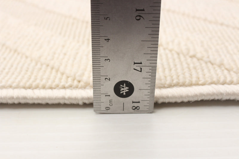 Dodie Ivory 5'3\" x 7'7\" Area Rug