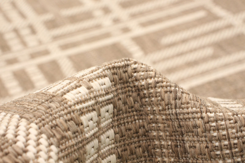 Sadie Burburry Taupe-Champagne Area Rug - 5'3\" x 7'7\"