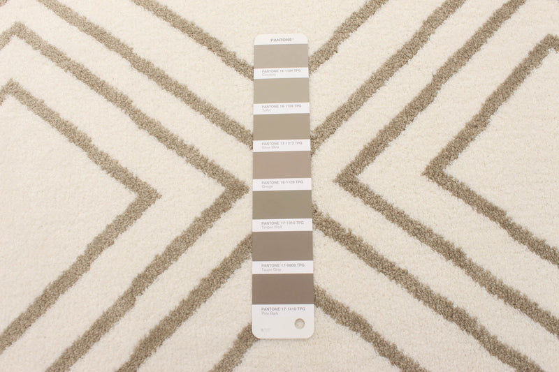 August Geod White-Tan 5'3\" x 7'3\" Area Rug