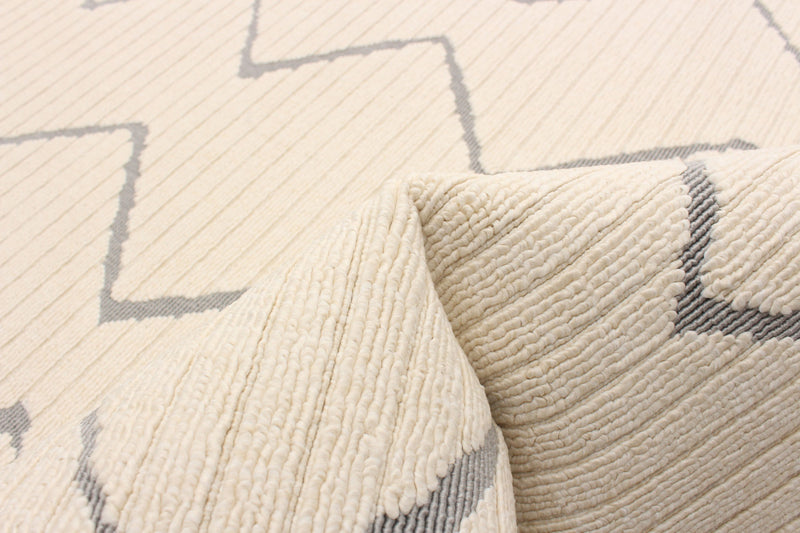 Kimi Ivory 5'3\" x 7'7\" Area Rug