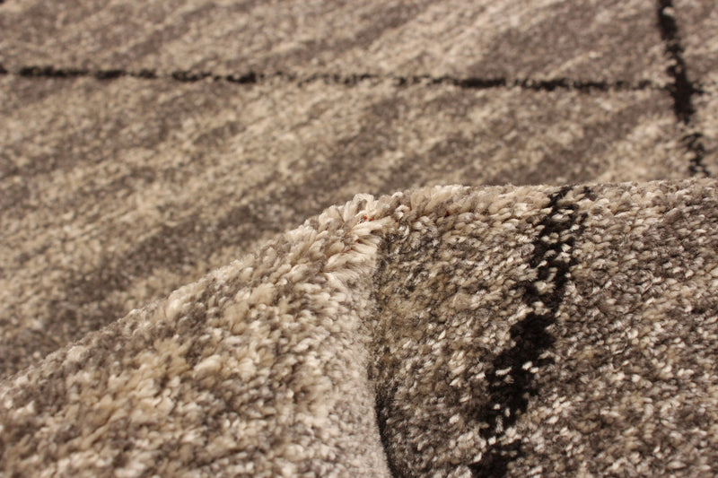 Grande Grey/Brown 6'7\" X 9'6\" Area Rug