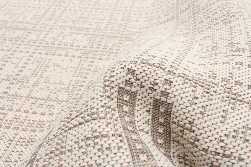 Joni Ivory Area Rug - 4'4\" X 6'5\" 