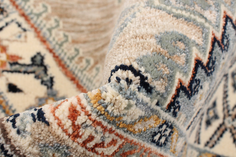 Quincy Ivory Area Rug - 2'8\" x 10'0\"