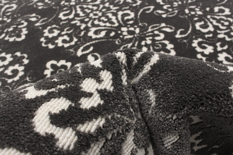 Caledonia Grey 5'3\" x 7'7\" Area Rug