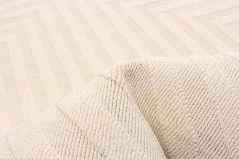 Dodie Ivory 5'3\" x 7'7\" Area Rug