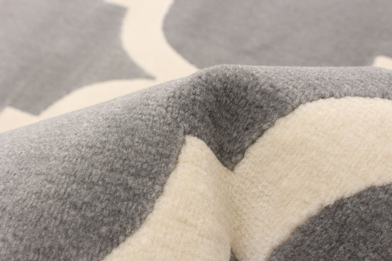 Aliya Grey 5'3\" x 7'7\" Area Rug