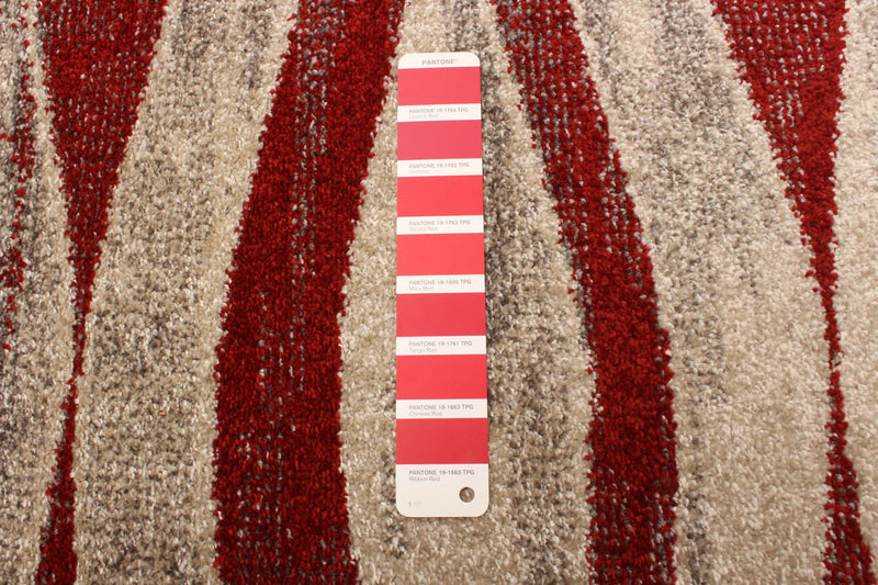 Arusha Ivory / Red 6'7\" x 9'6\" Area Rug