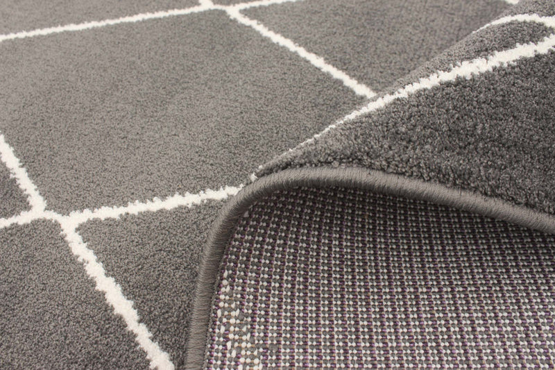 August Dark Grey-White 5'3\" x 7'3\" Area Rug