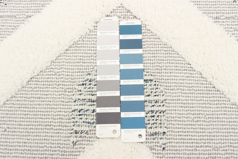 Tyisha Grey Area Rug - 6'7\" x 9'6\"