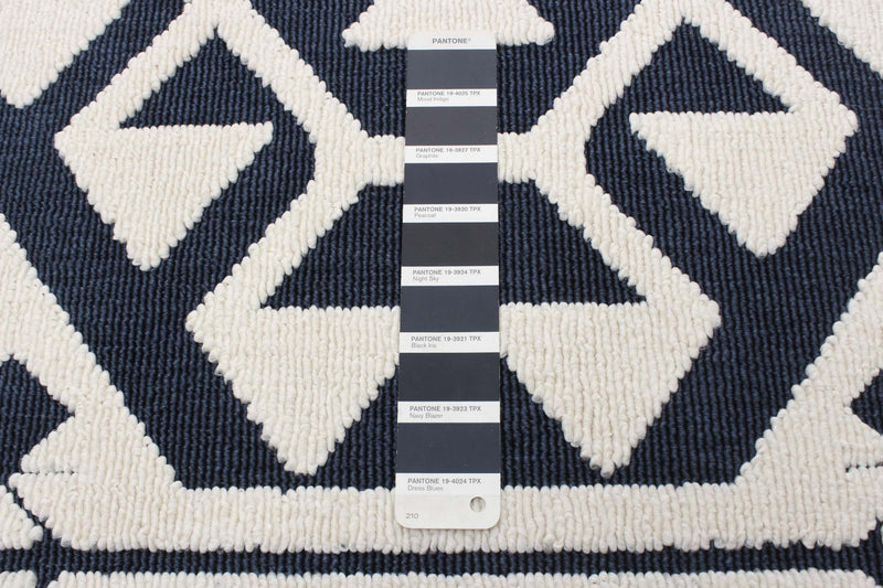 Gaia Blue 6'7\" x 9'6\" Area Rug