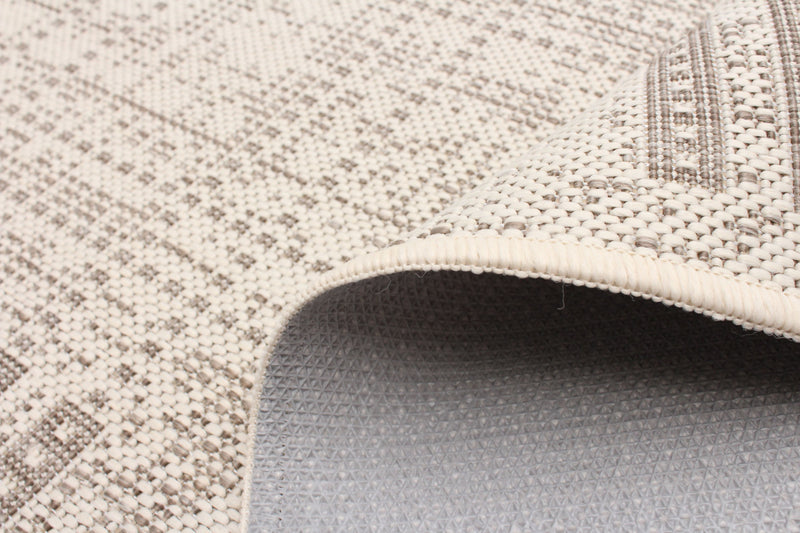Joni Ivory Area Rug - 4'4\" X 6'5\" 
