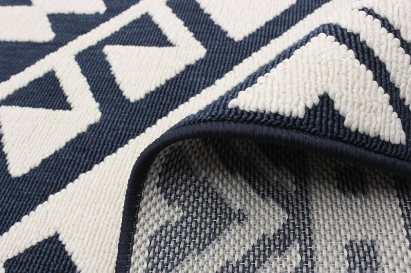 Gaia Blue 6'7\" x 9'6\" Area Rug