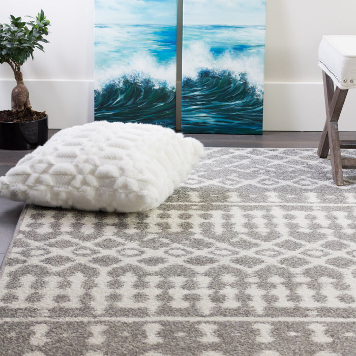 Lavan L Grey Mor 5x8 Area Rug