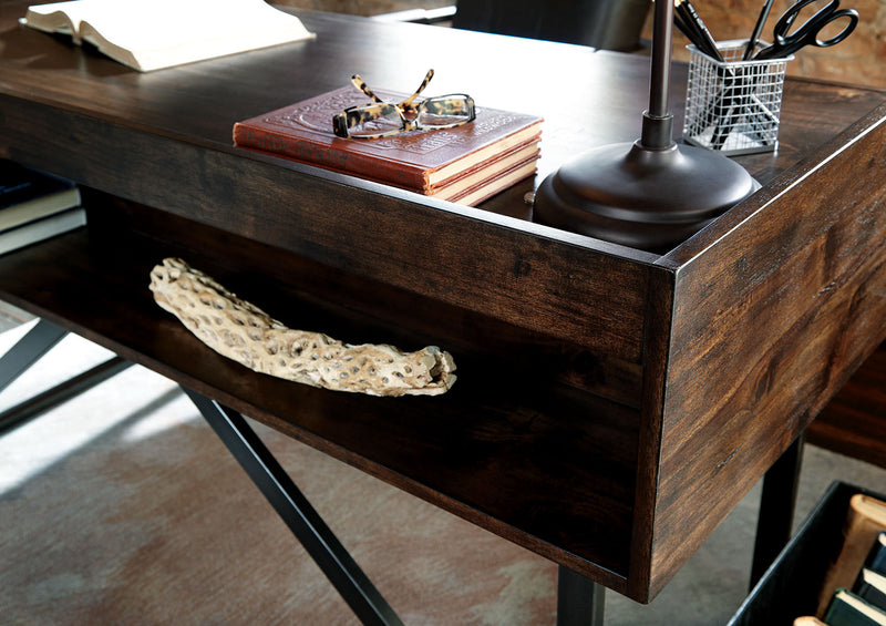 Strathmore Desk